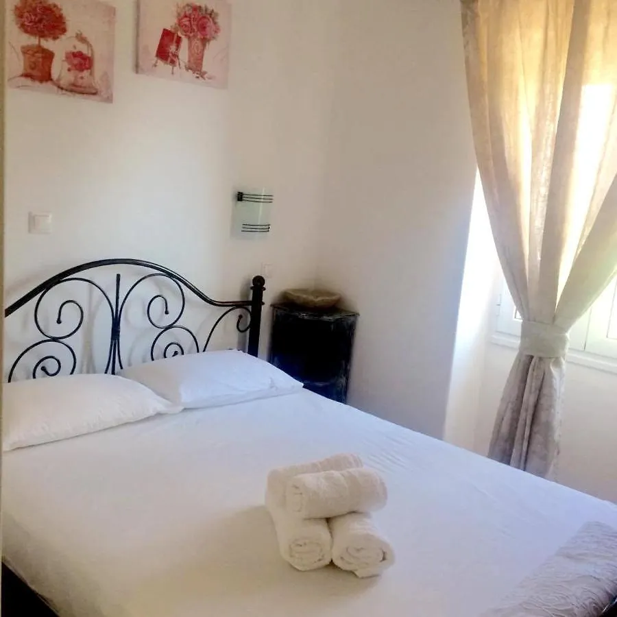 3 Bedrooms Appartement With Sea View Enclosed Garden And Wifi At Tzamarelata 5 Km Away From The Beach 0*,
