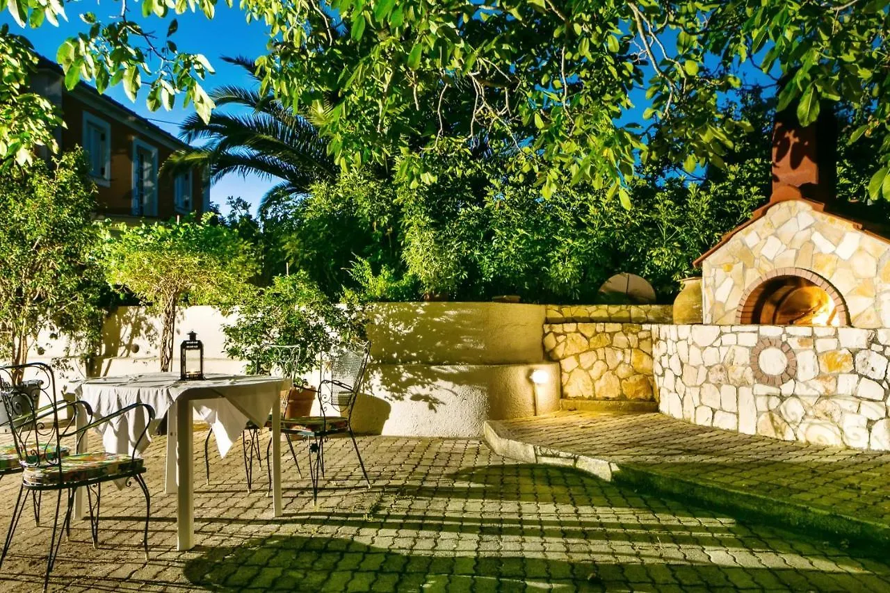 Apartment 3 Bedrooms Appartement With Sea View Enclosed Garden And Wifi At Tzamarelata 5 Km Away From The Beach